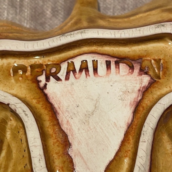 6 for $10 VINTAGE “Bermuda” Maple Leaf Dish - Picture 3 of 8